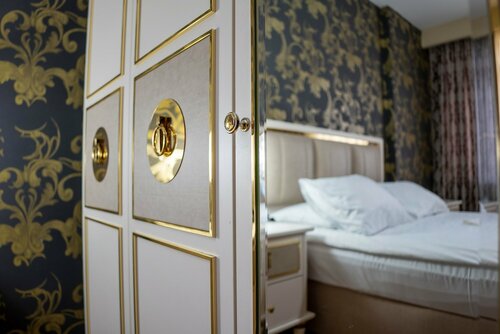 Гостиница My Palace Rooms  в Пендике
