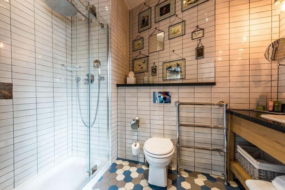 Фото The Hand & Spear