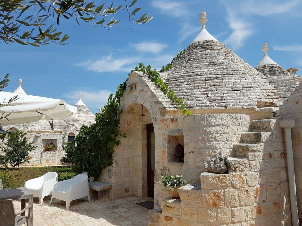 Hotel Almapetra Trulli Resort, Apulia, photo