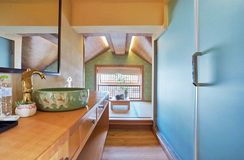 Фото Best Wishes West Lake lnn