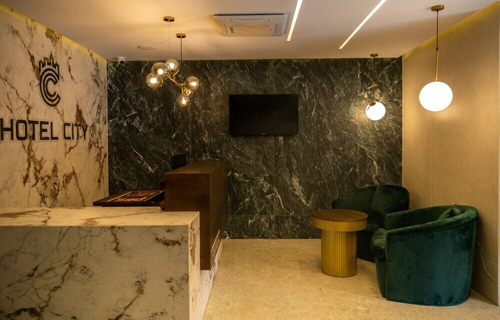 Фото Hotel City