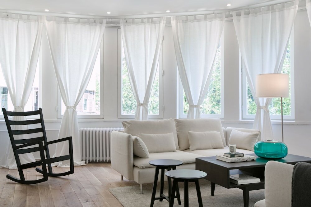 Фото Angel Main Square