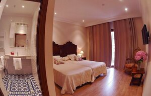 Hotel Playa de Aguilar (Comunidad Autónoma de Asturias, Asturias, Calle Villar, 68), hotel