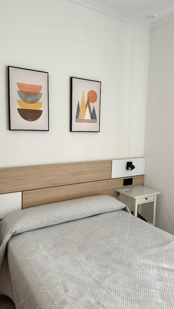 Фото Hostal Bahia