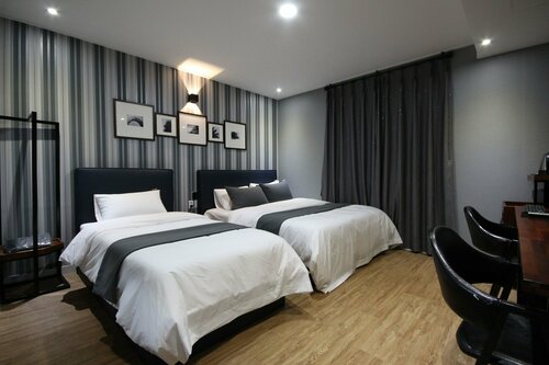 Гостиница Brown Dot Hotel Jinhae в Пусане
