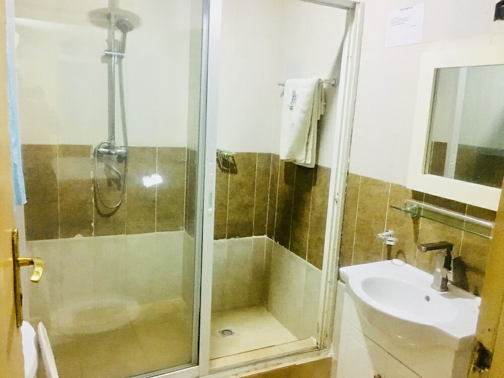 Фото Hillside Gardens