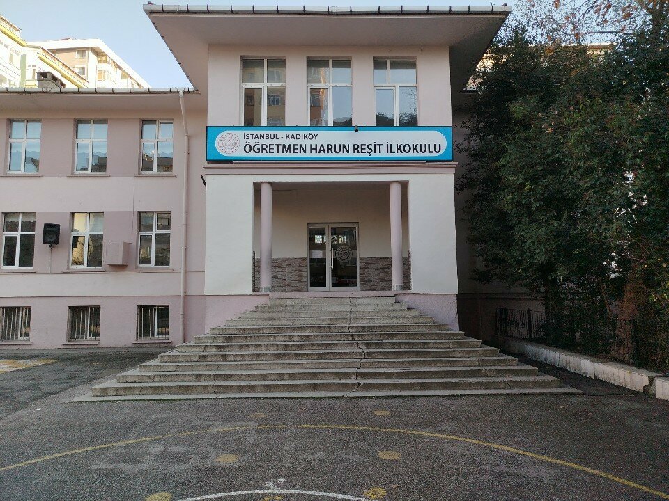 Primary school Teacher Harun Reşit Elementary School, Istanbul, photo