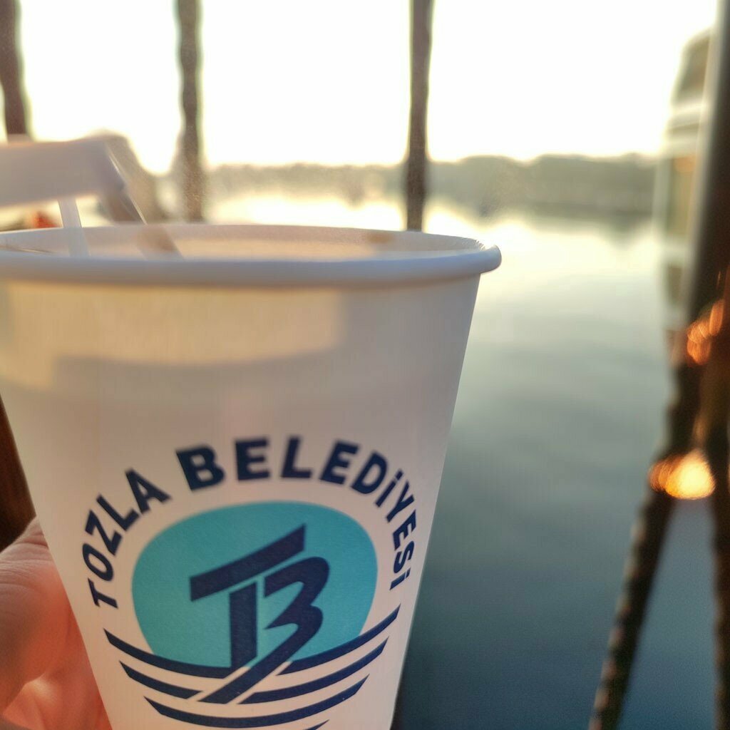 مقهى Tuzla Belediyesi Aile Cay Bahcesi ، اسطنبول، صورة