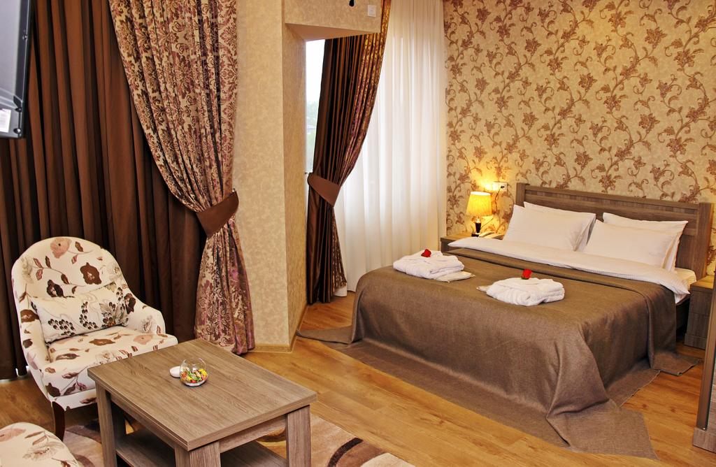 Фото Отель Monopoli Кутаиси