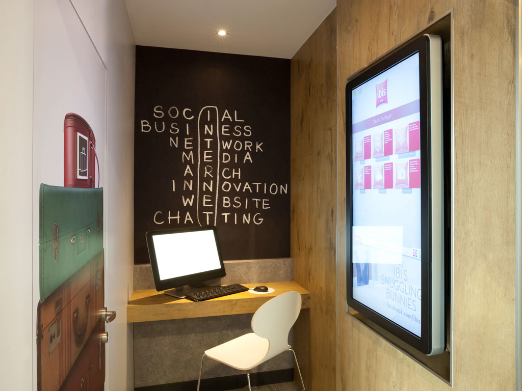 Фото Ibis Brighton City Centre - Station