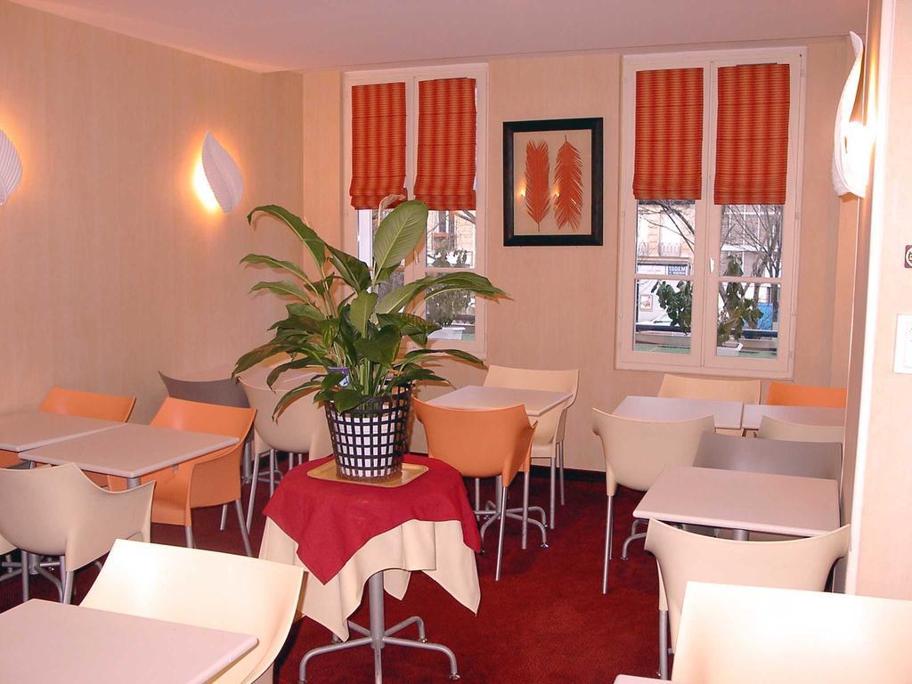 Фото Ibis Styles Paris Eiffel Cambronne