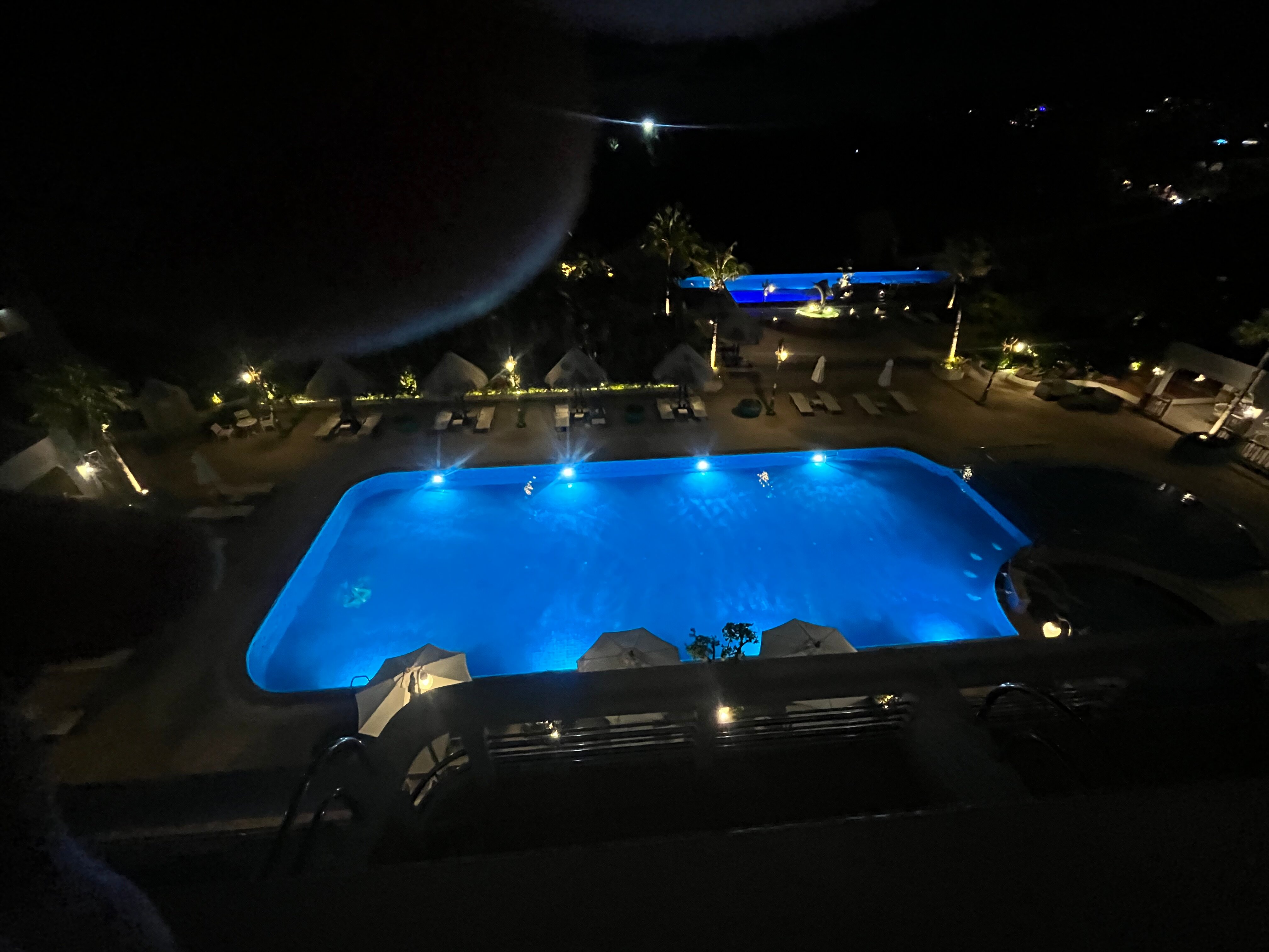 Фото Andaman Beach Suites Hotel