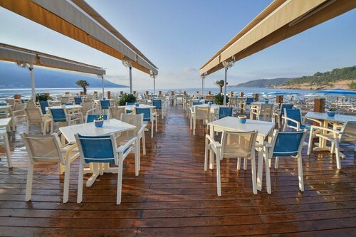Гостиница Mediteran Hotel & Resort в Черногории