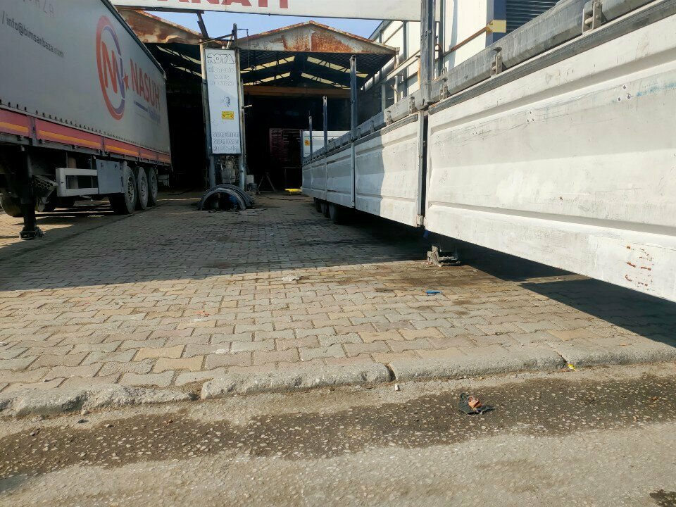 Trucks Erdogan Oz Trailer, Konya, photo