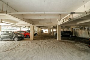 Гостиница RedDoorz Plus near Ciputra World Kuningan 2