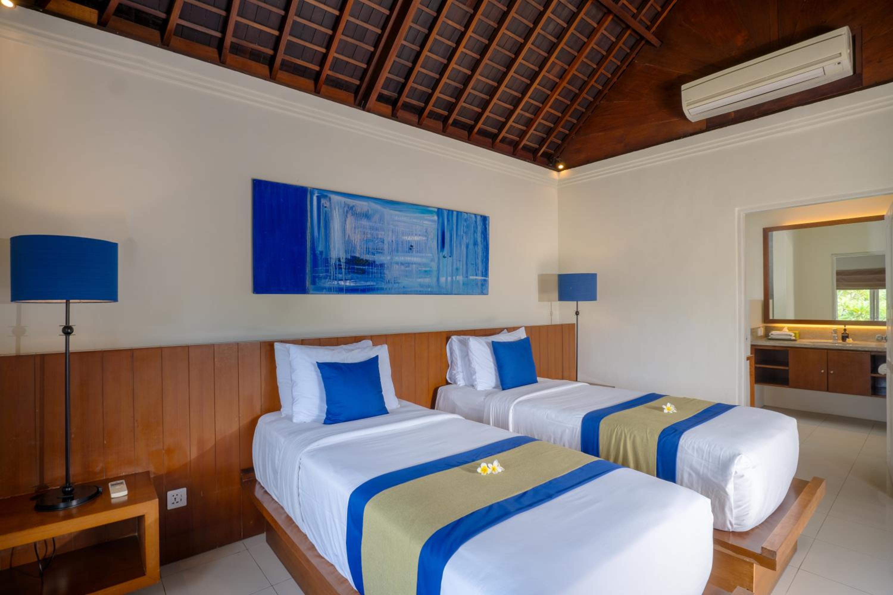 Фото Serene Villas