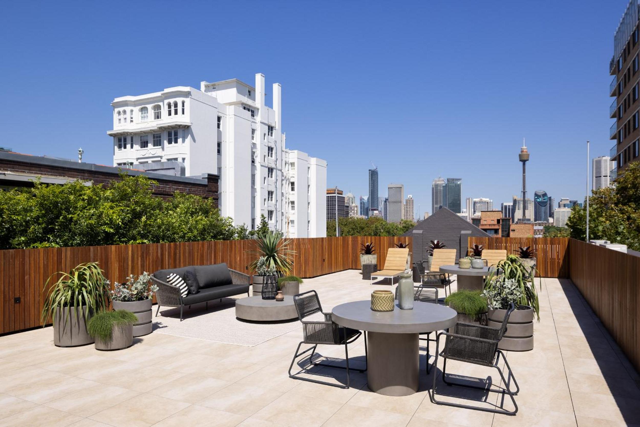 Фото Regents Court