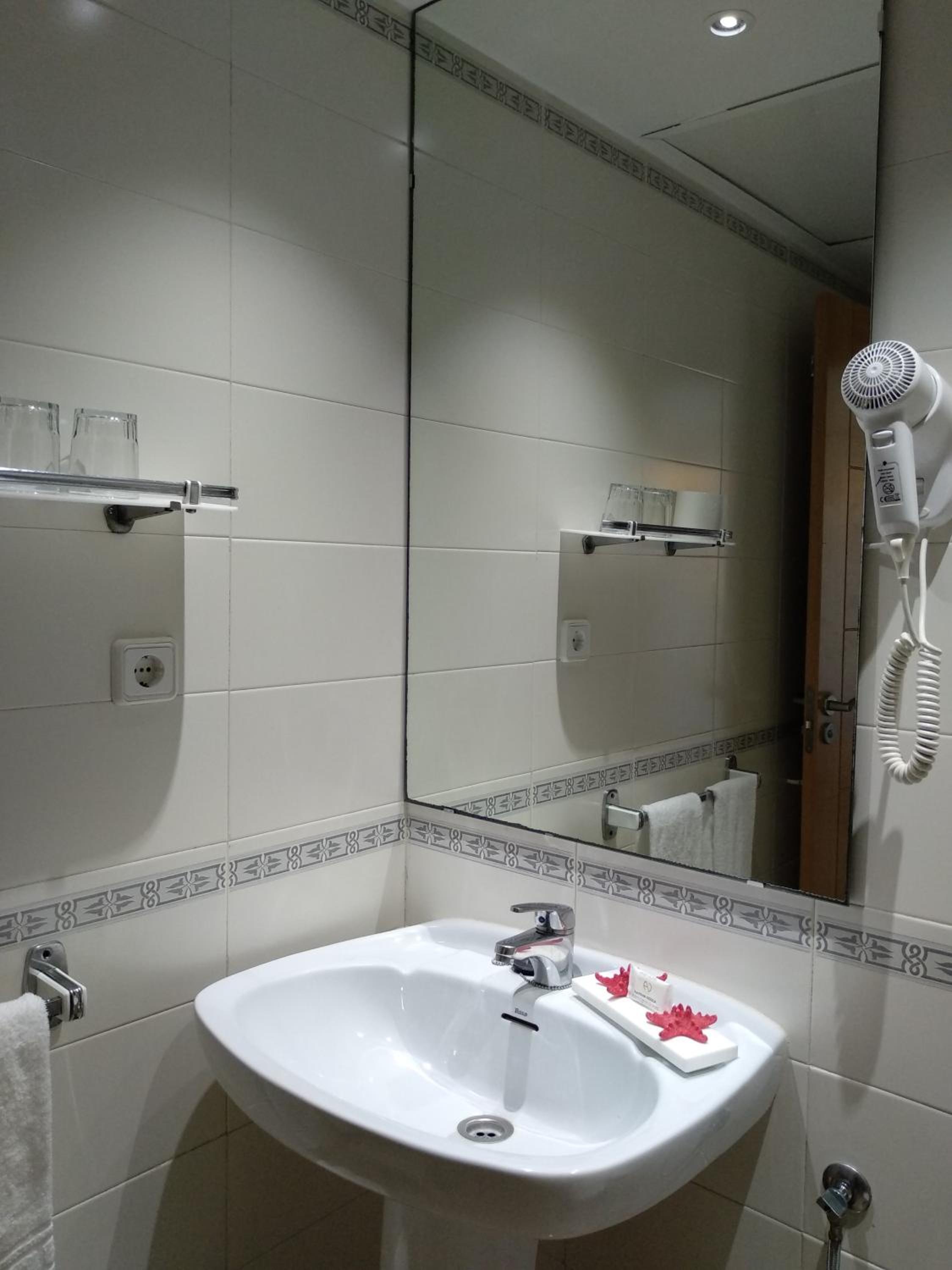 Фото Nereida Aparthotel