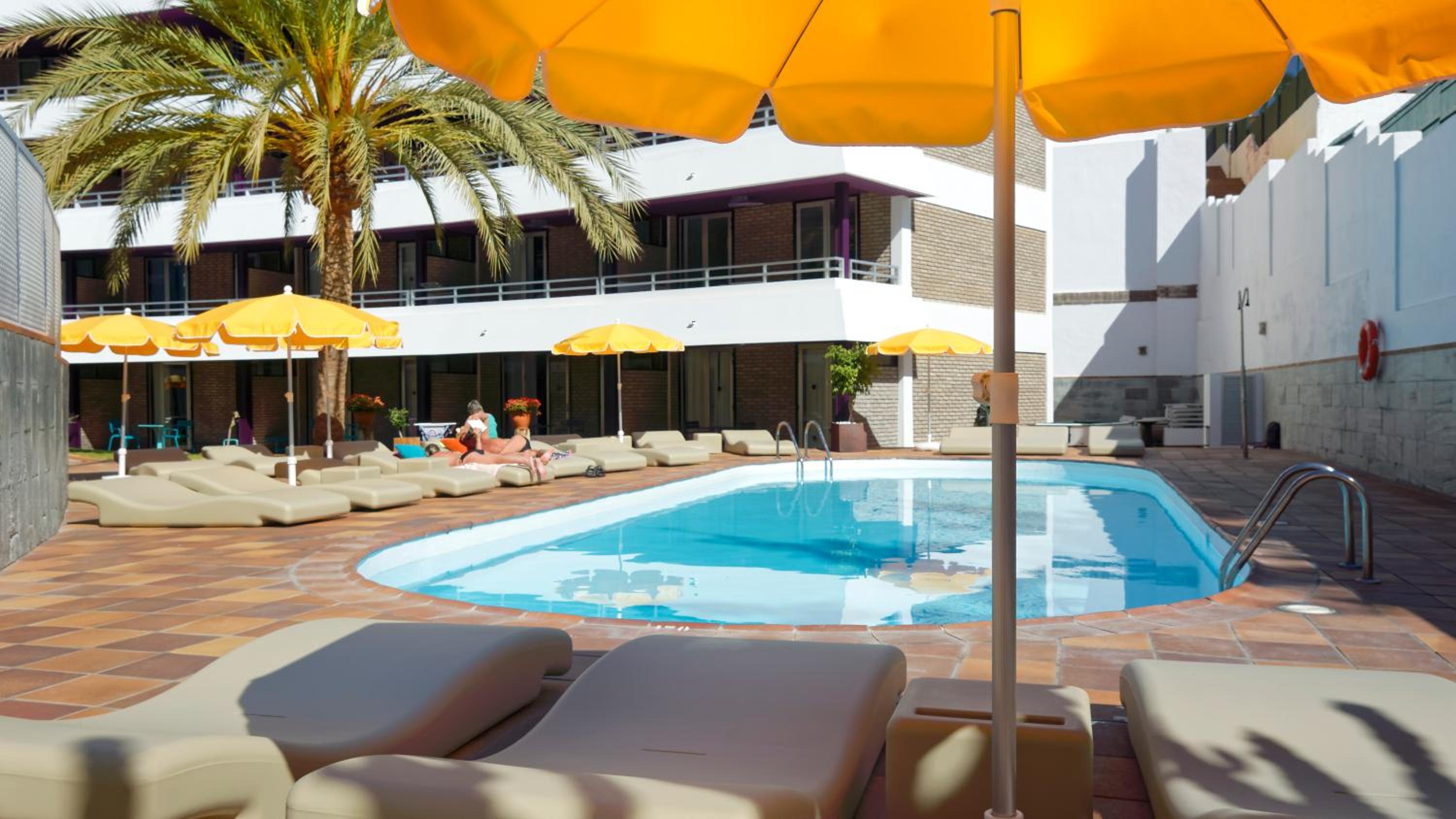 Фото Apartamentos Jacarandas