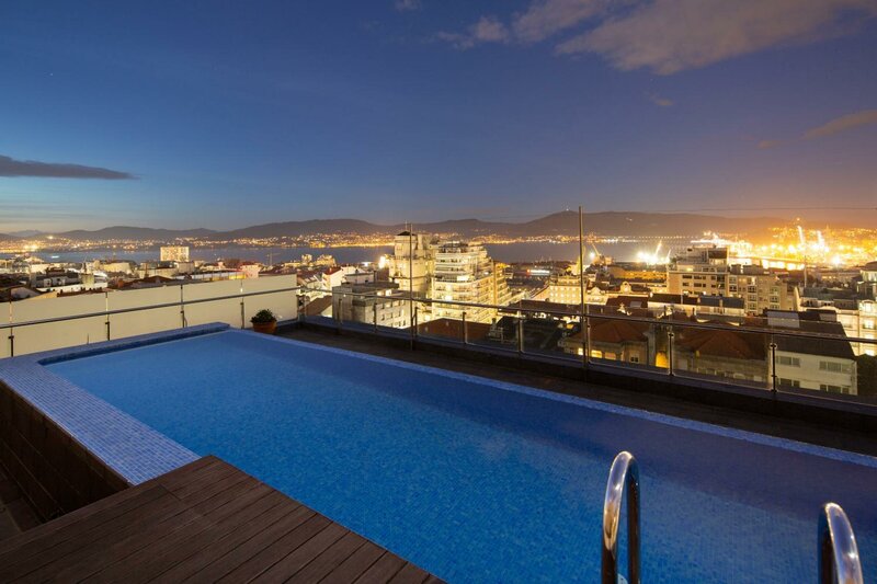 Гостиница Hotel Silken Axis Vigo в Виго