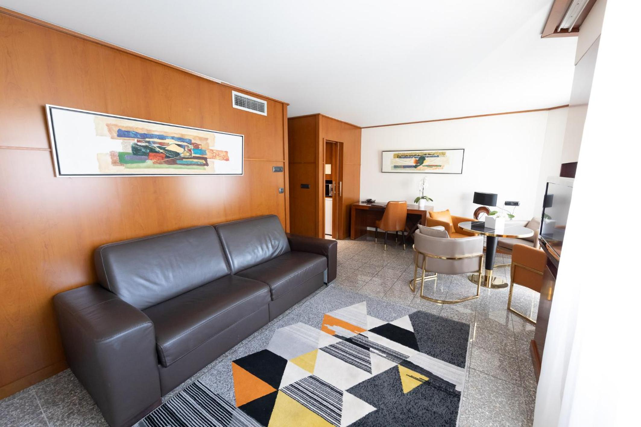 Фото Le Goldstar Appartements Nice