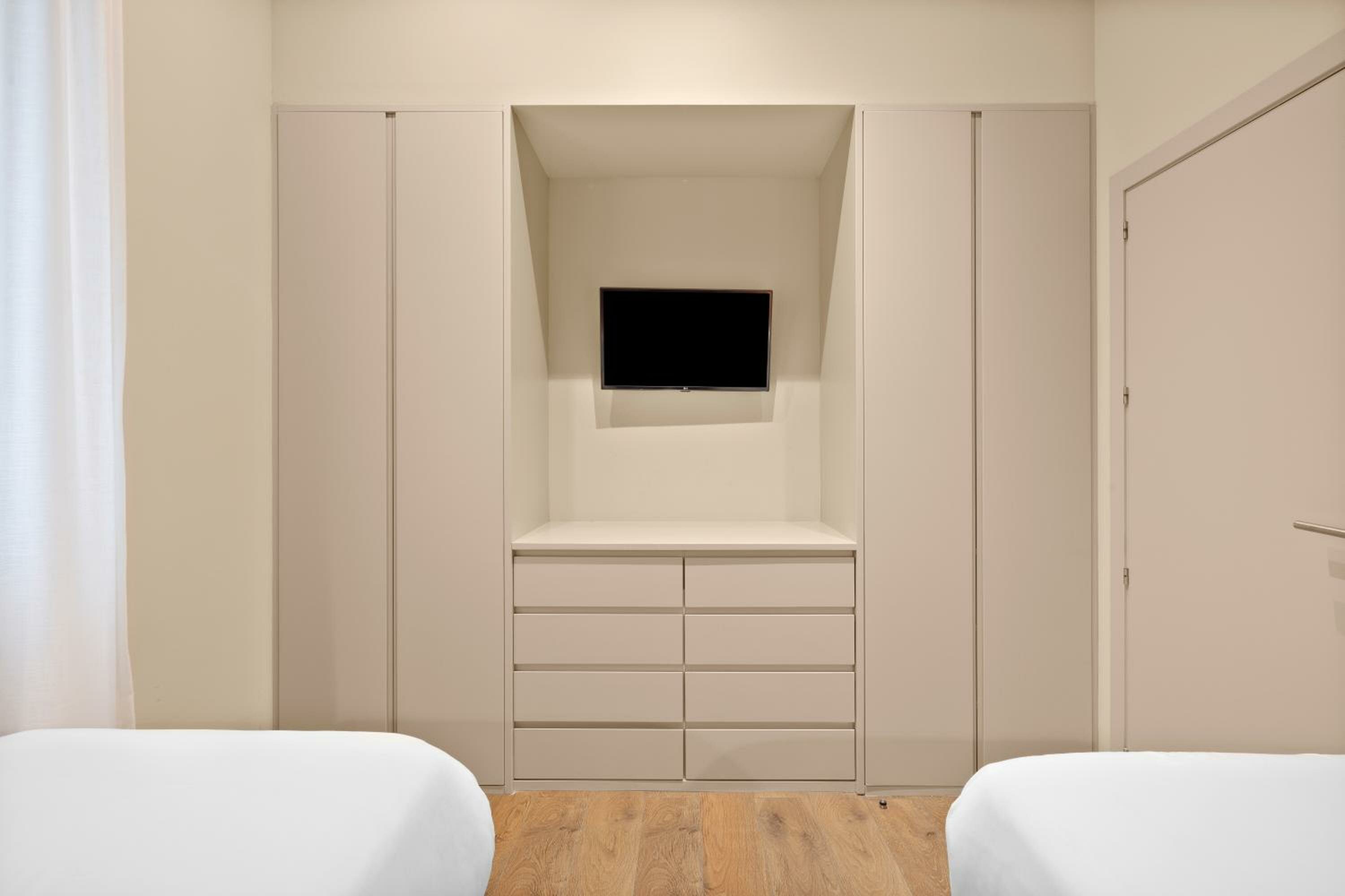 Фото B&b Apartamentos Madrid Centro Fuencarral 46