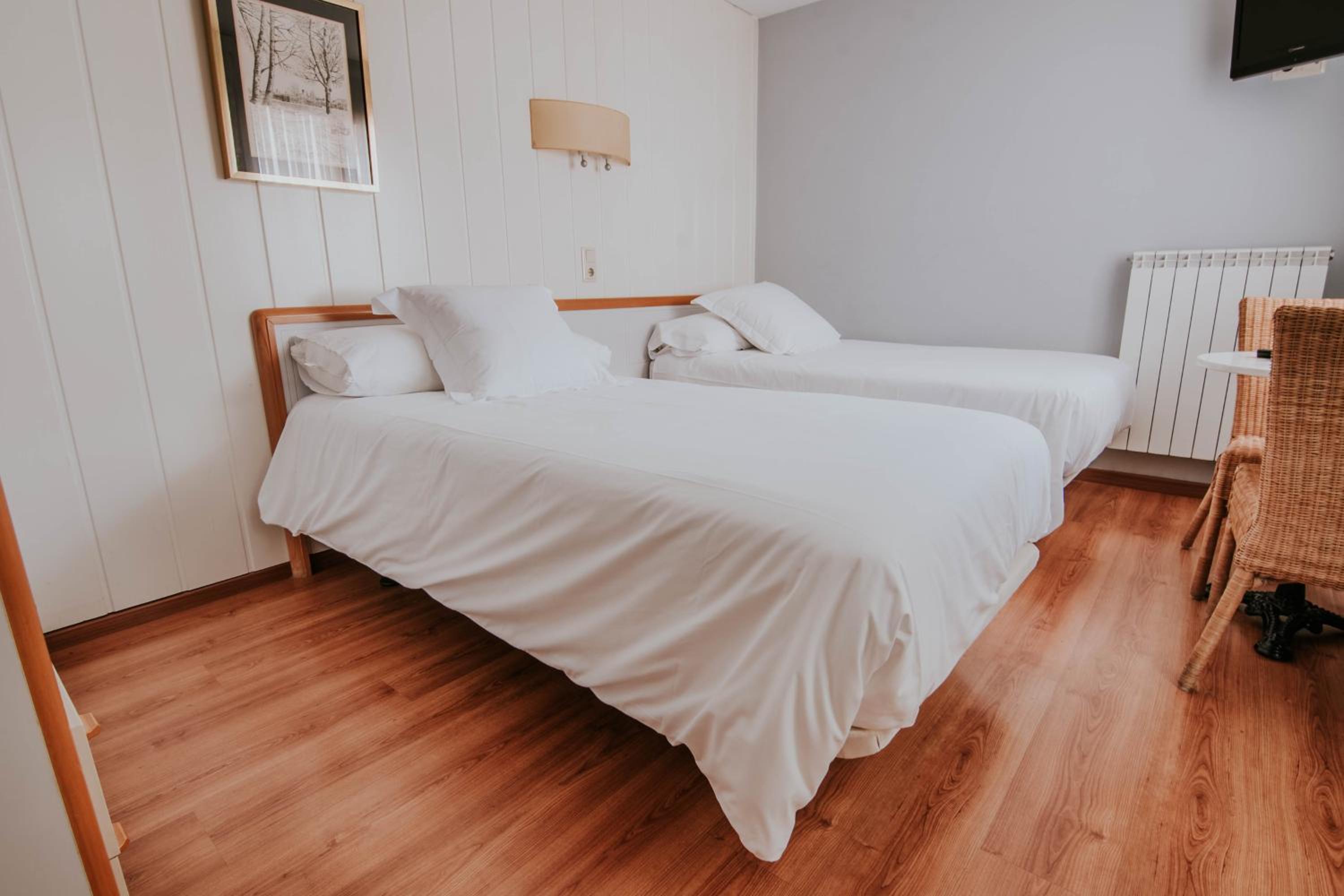 Фото Hotel Isasa