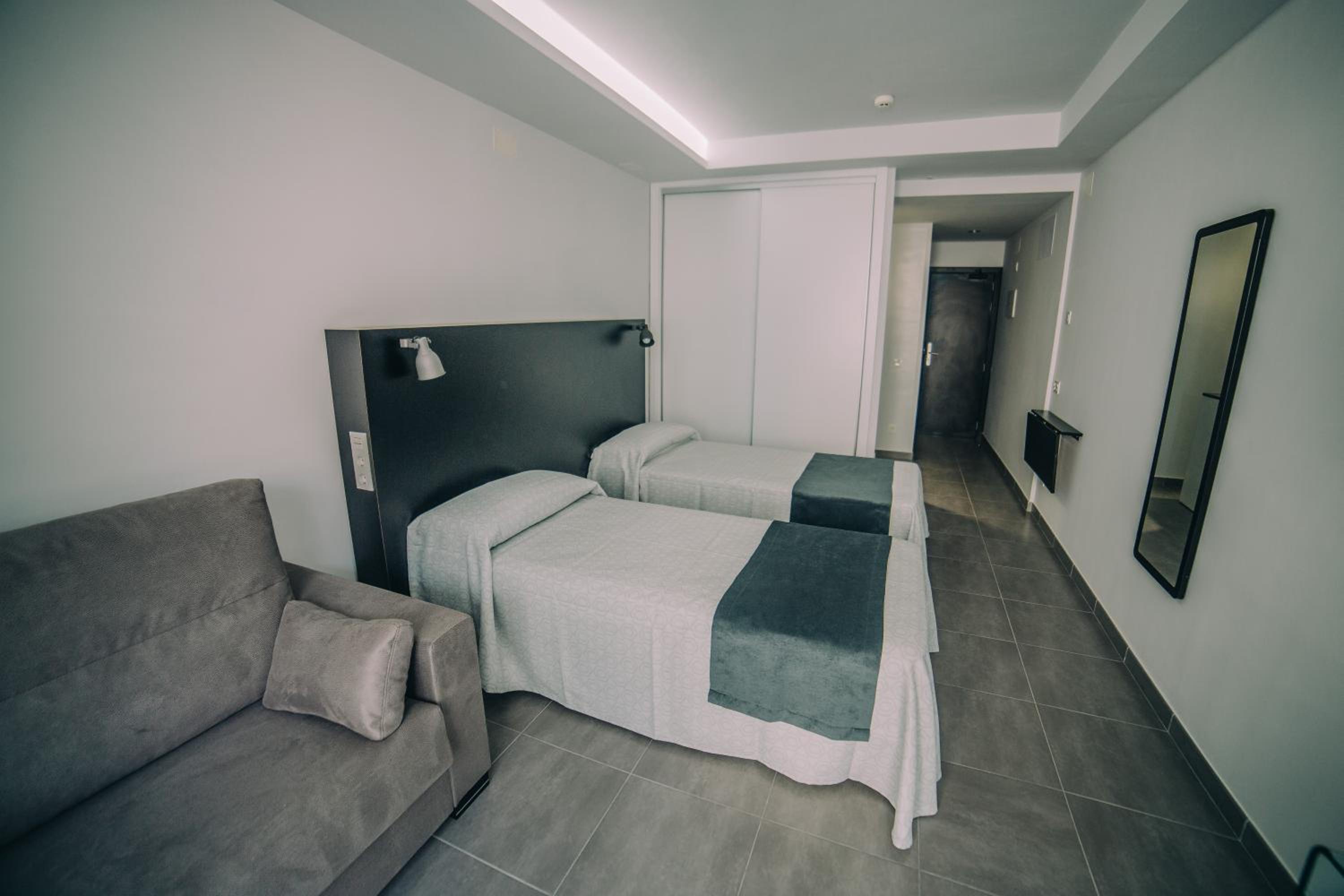 Фото Mannix Urban Apartments