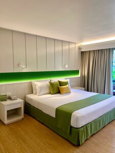 отель The Green Park Resort