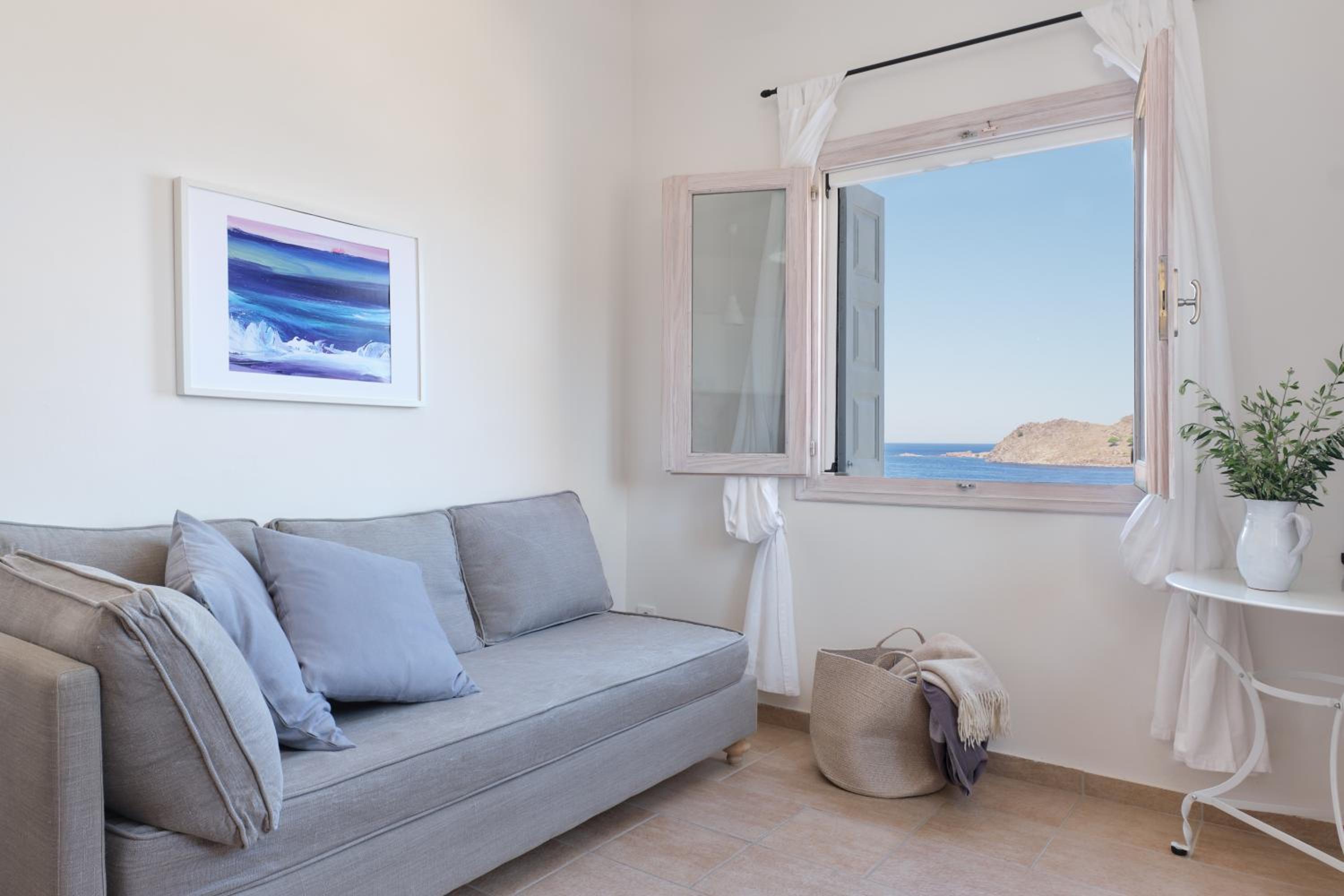 Фото Little Bird