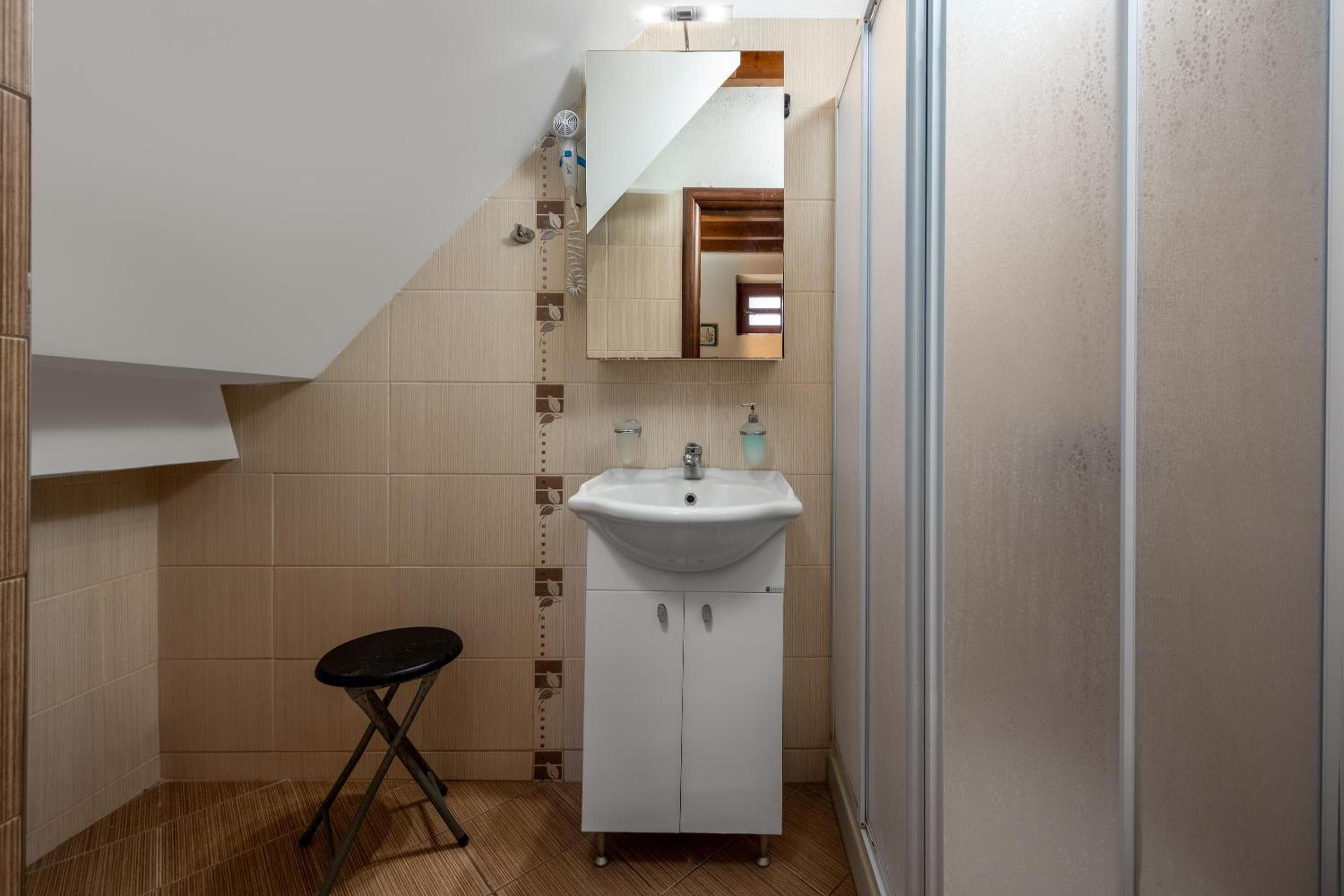 Фото 3 Charites Old Town