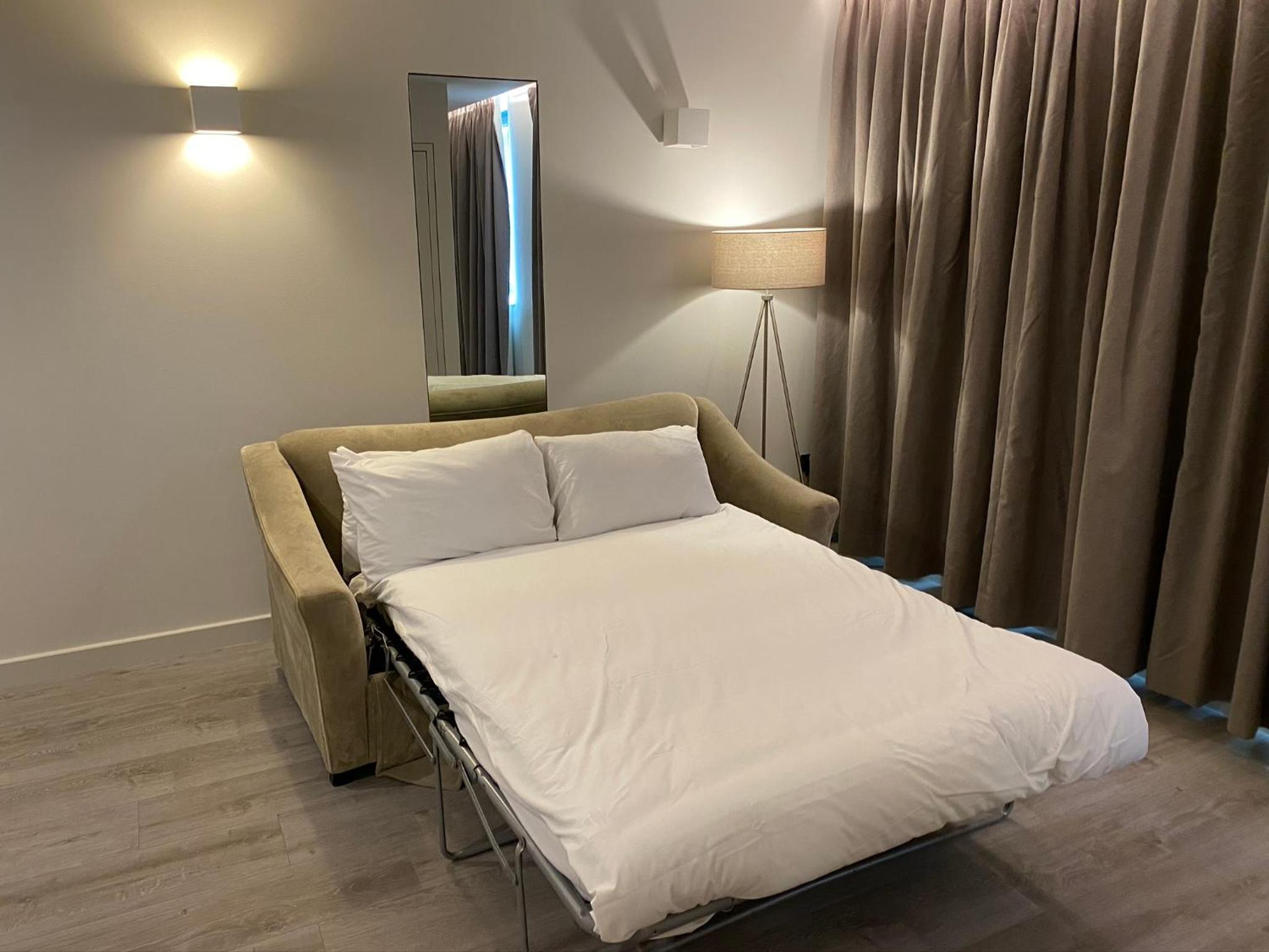 Фото Axiom Park Hotel