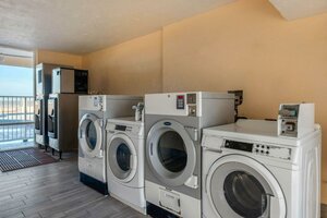 Гостиница Отель Renaissance Daytona Beach Oceanfront