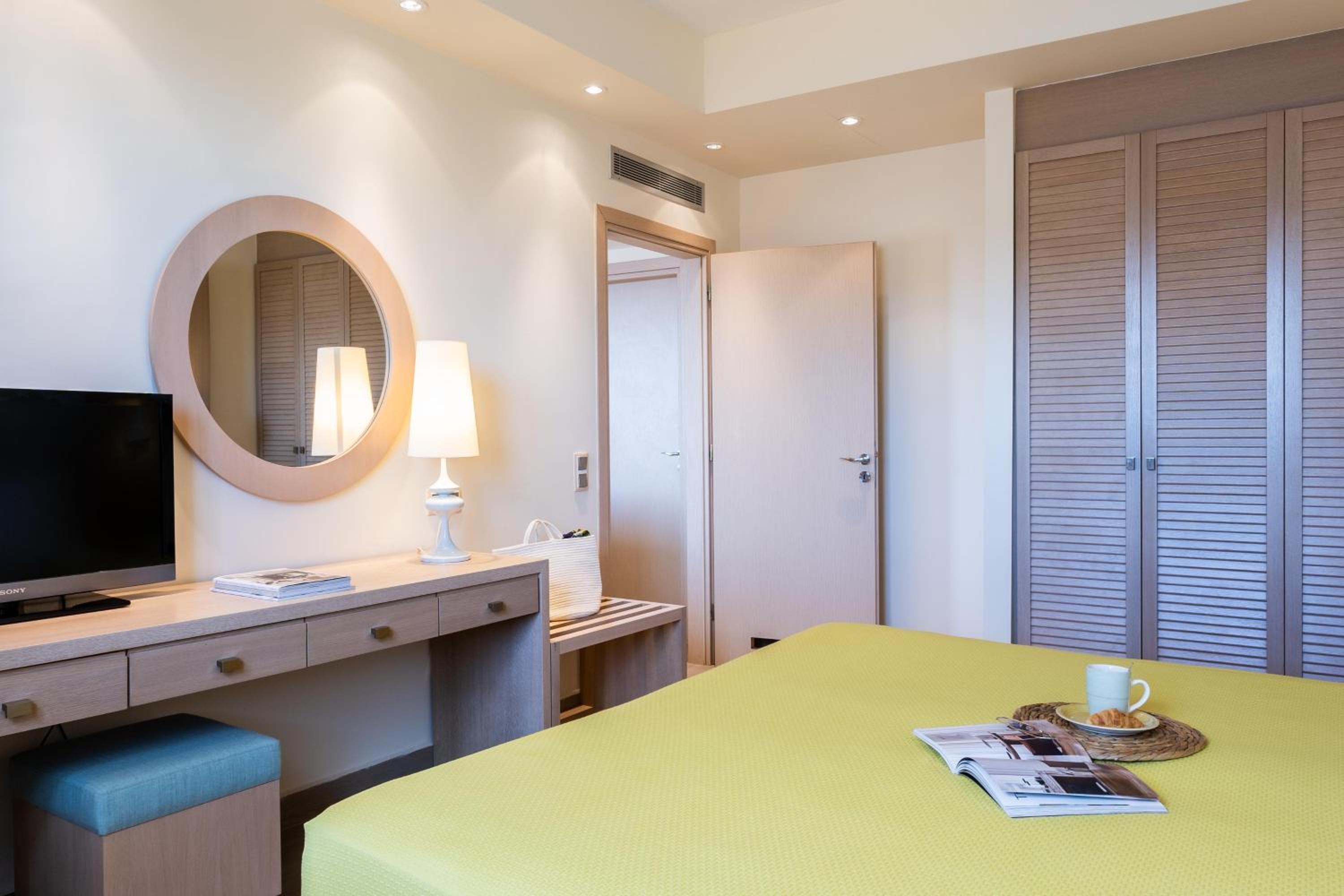 Фото Princess Kyniska Suites