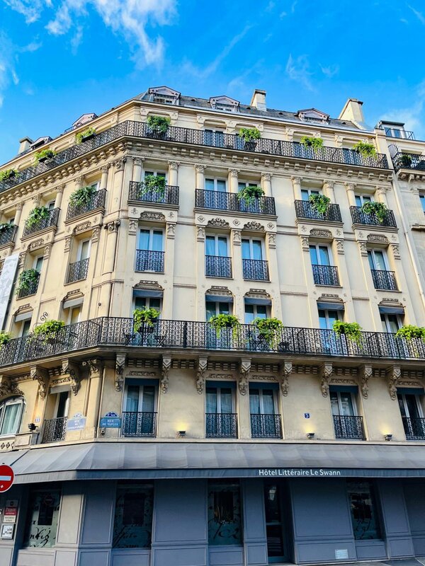 Гостиница Hôtel Littéraire Le Swann BW Premier Collection в Париже