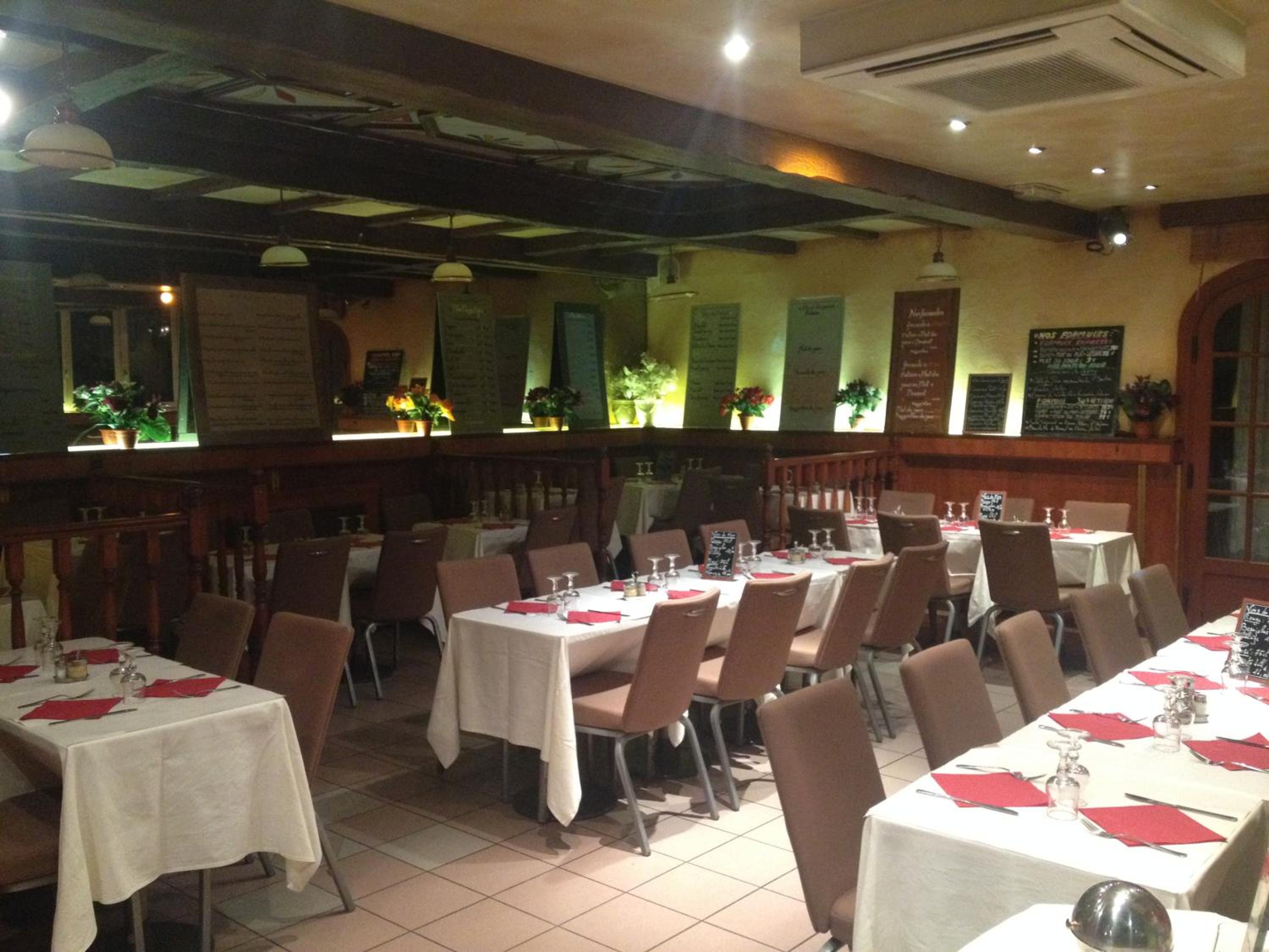 Фото Hôtel le Cheval Noir