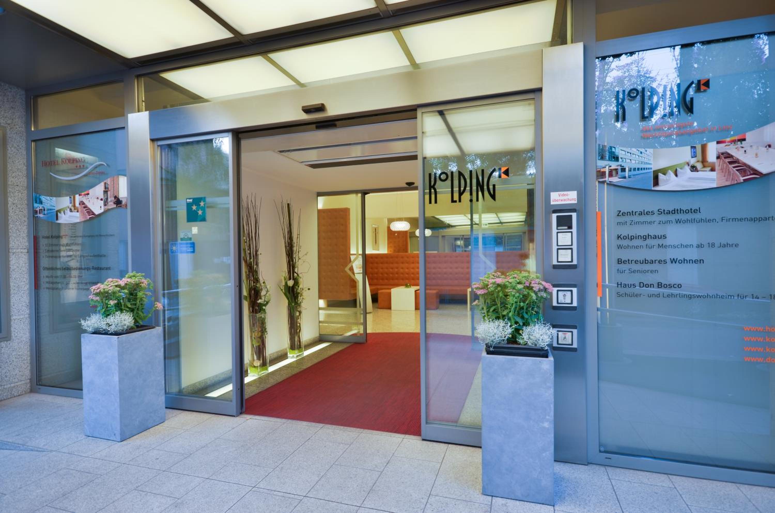 Фото Stadtoase Kolping Hotel