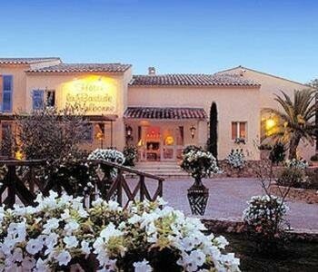 Гостиница Hotel La Bastide De Valbonne в Вальбонне