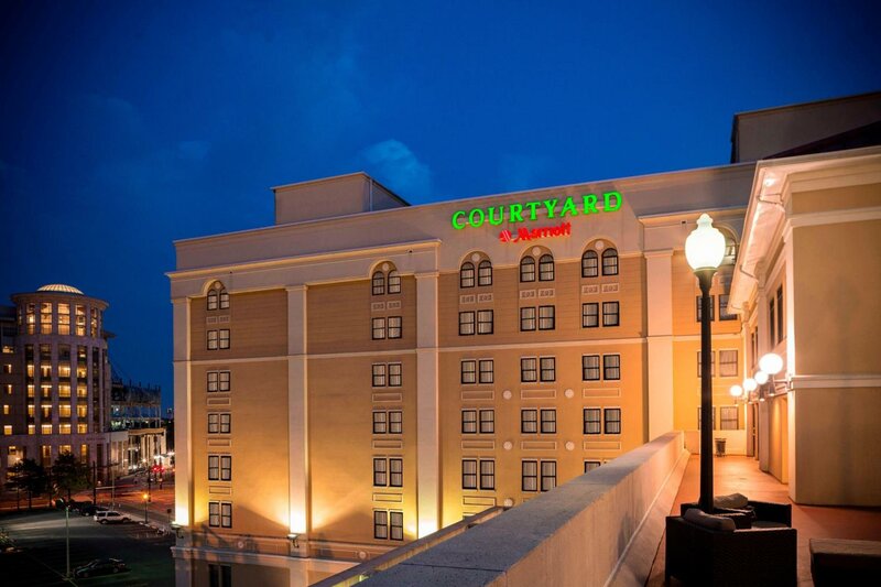 Гостиница Courtyard by Marriott Norfolk Downtown в Норфолке