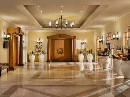 Гостиница Movenpick Resort & SPA El Gouna в Эль-Гуне