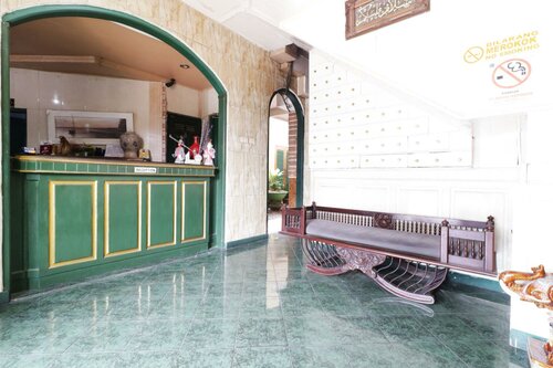 Гостиница Hotel Alamanda в Джакарте
