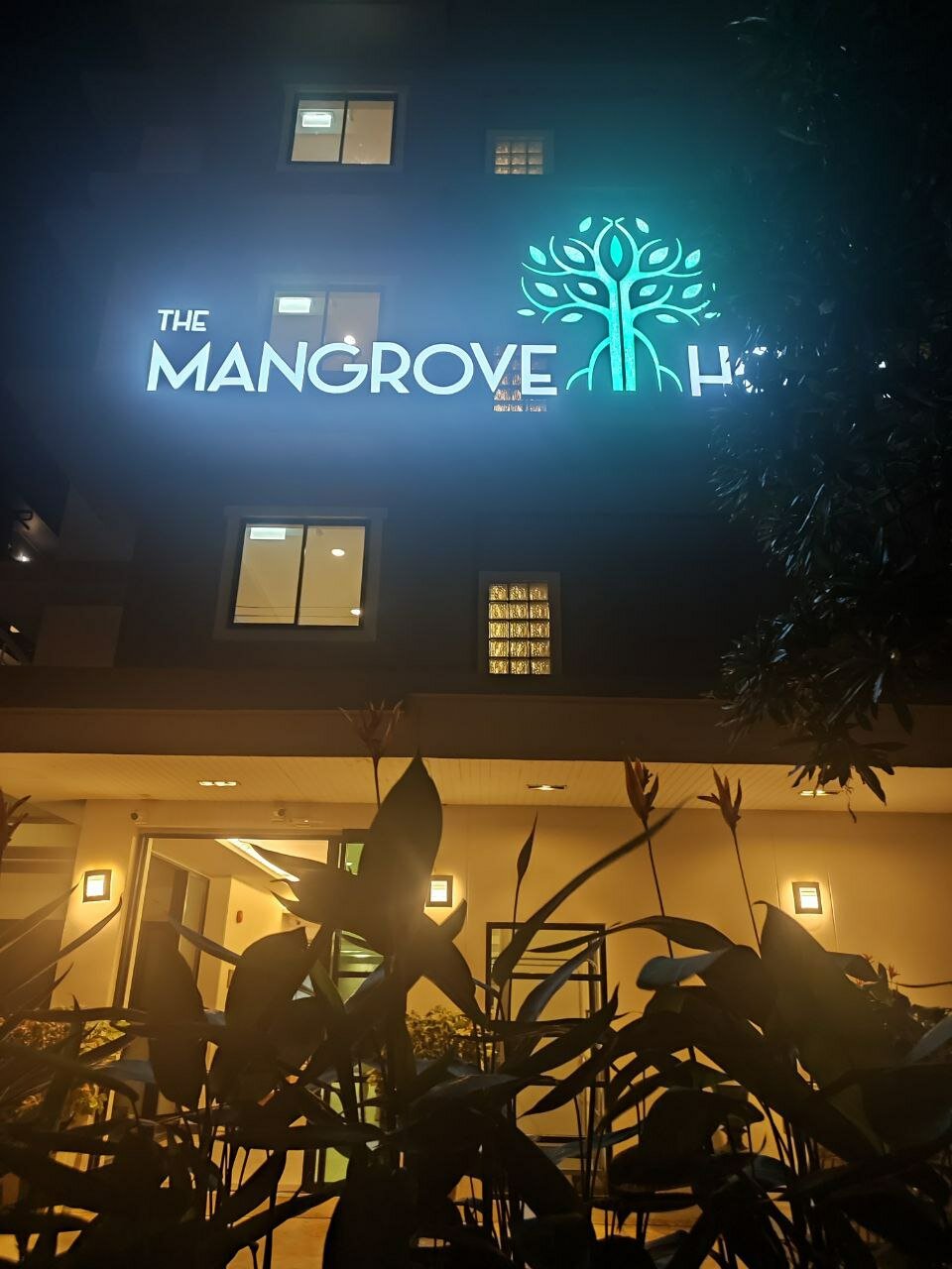 Фото The Mangrove Hotel