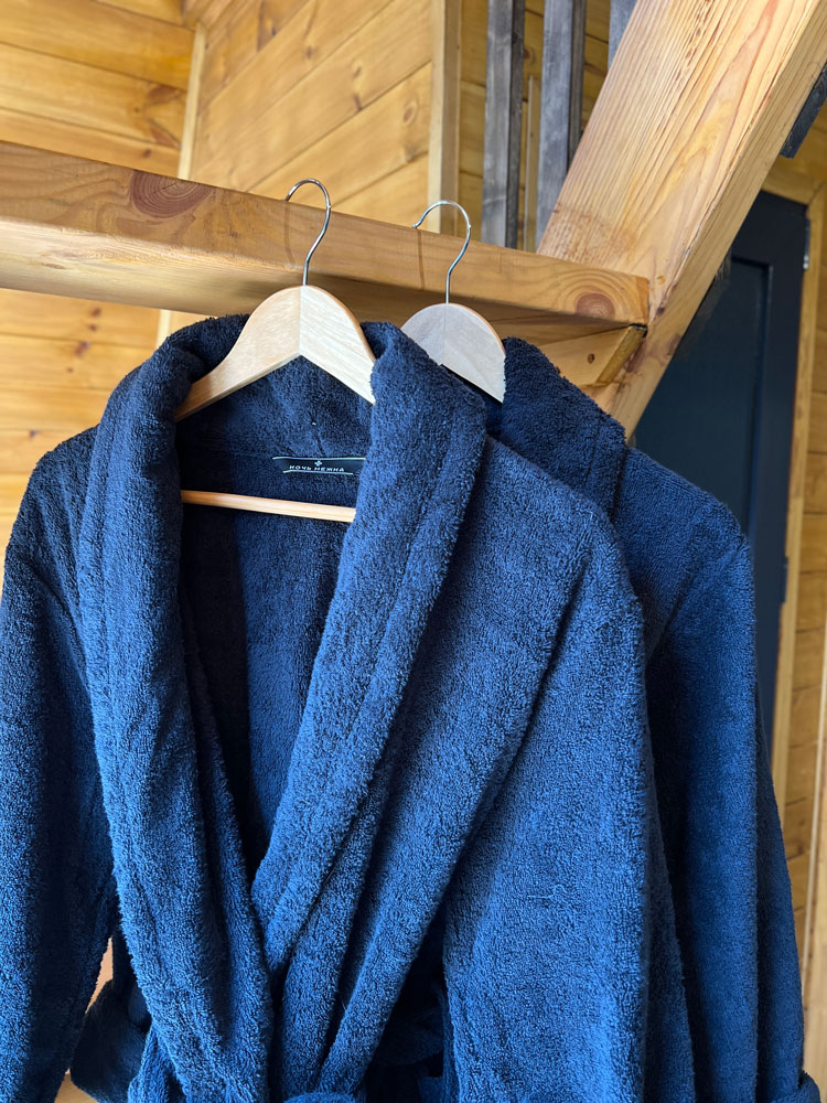 Фото Коттедж в лесу