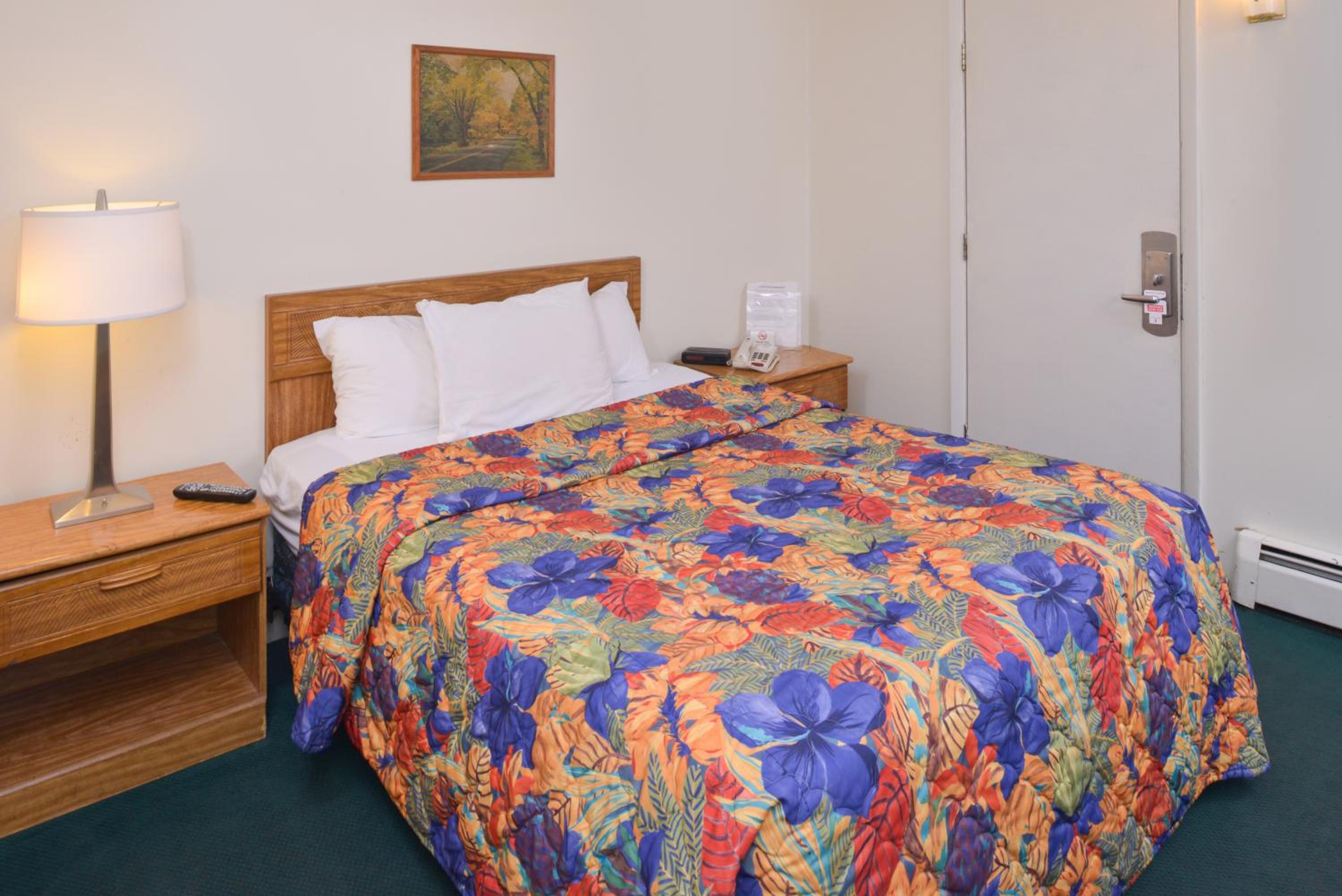 Фото Red Carpet Inn Pulaski