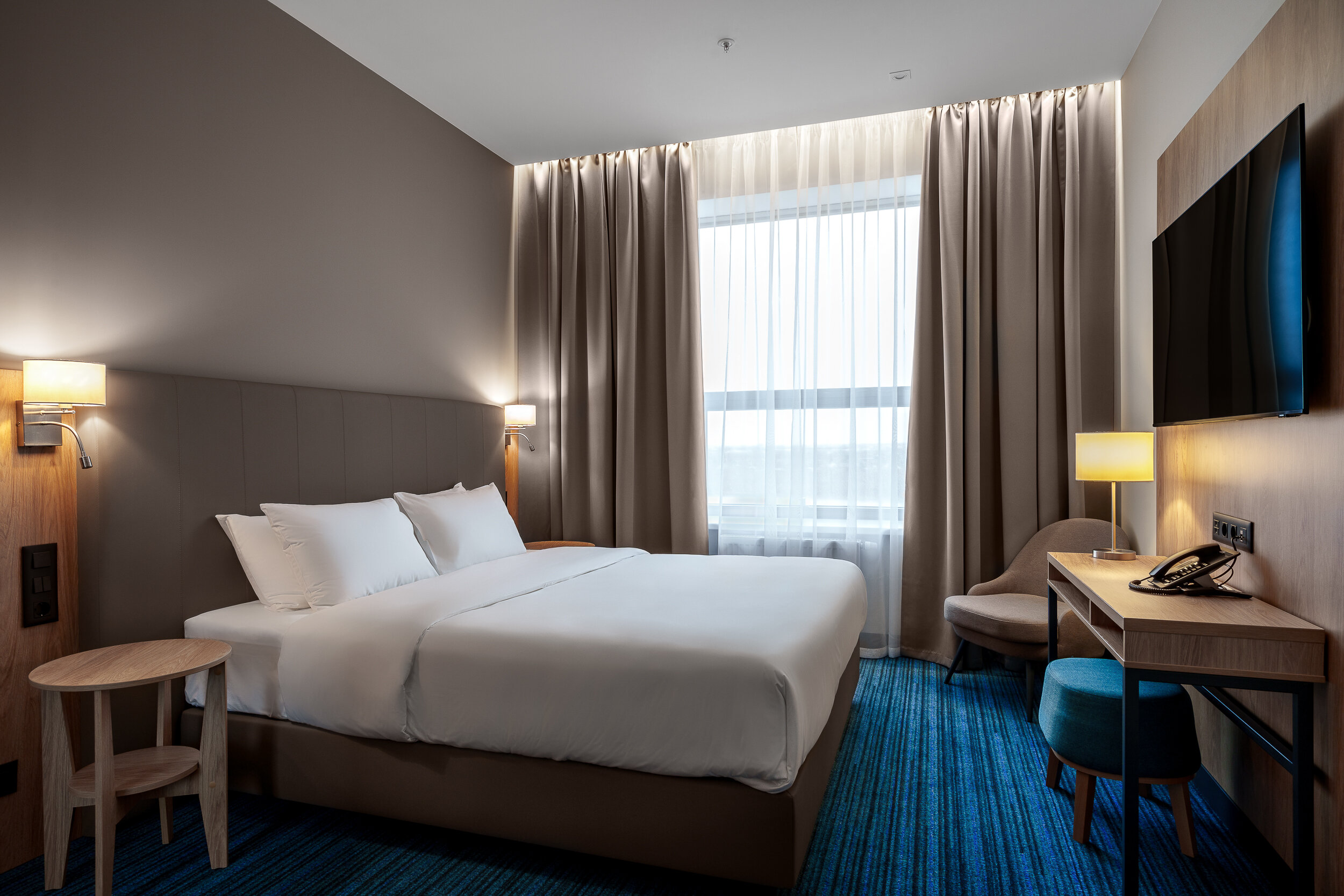 Фото Cosmos Omsk Hotel