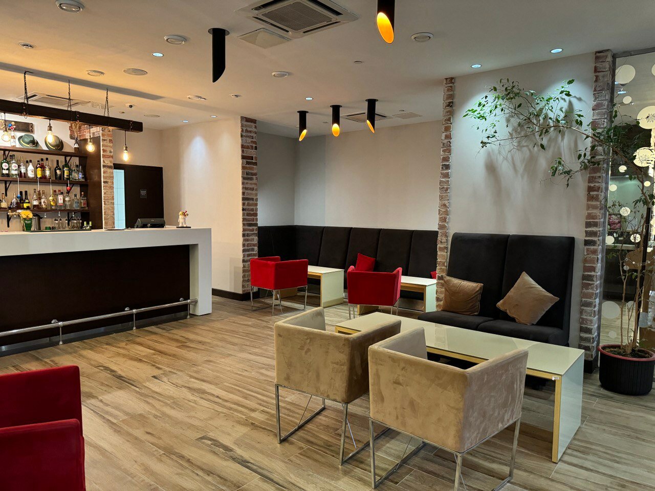 Фото Cosmos Astrakhan Hotel