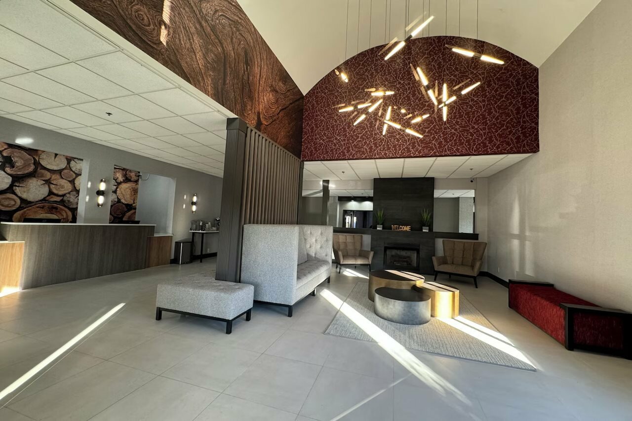 Фото Brentwood Suites