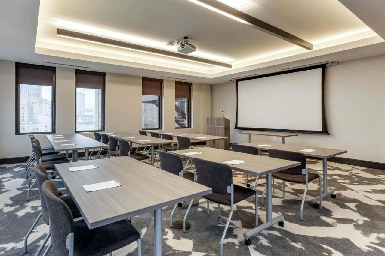 Фото Cambria Hotel Houston Downtown Convention Center