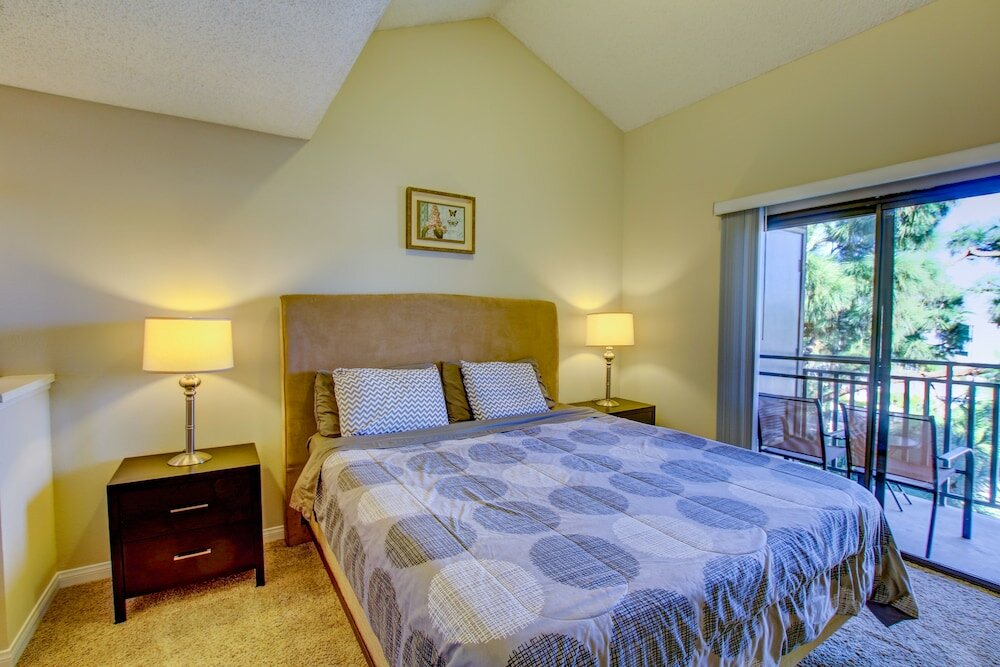 Фото Sunshine Suites at Hillcrest