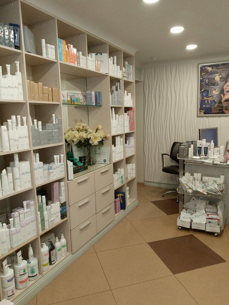 معدات صالون تجميل Office Janssen cosmetics ، ، صورة